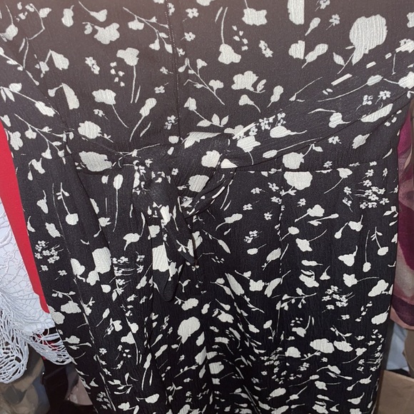 Row.a - Picture 3 of 5